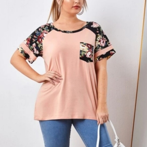 SHEIN Tops - SHEIN Women's Short-sleeved Floral Print T-shirt